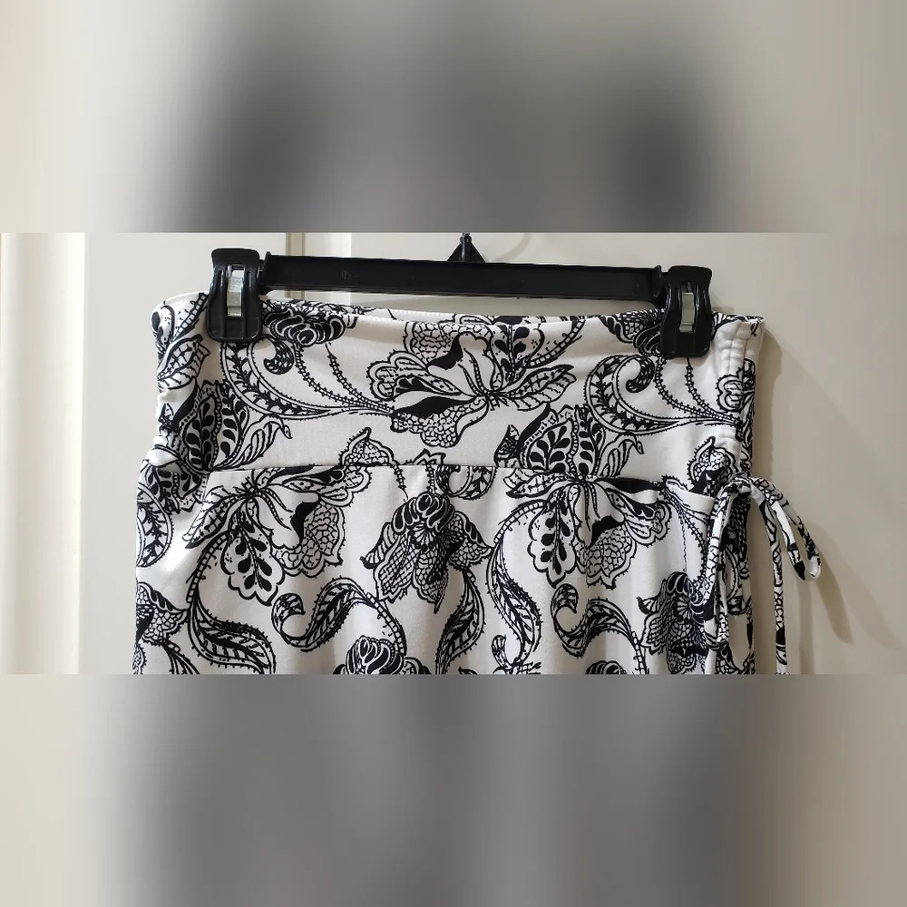 Cute printed Skirt - Picture 2 of 2